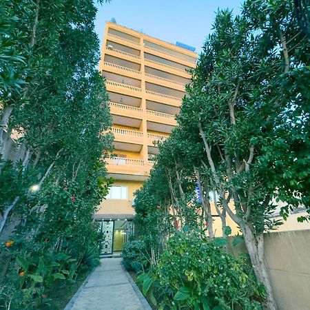 Royal Crown Hotel Giza Pyramids View Kafret el-Gabal エクステリア 写真