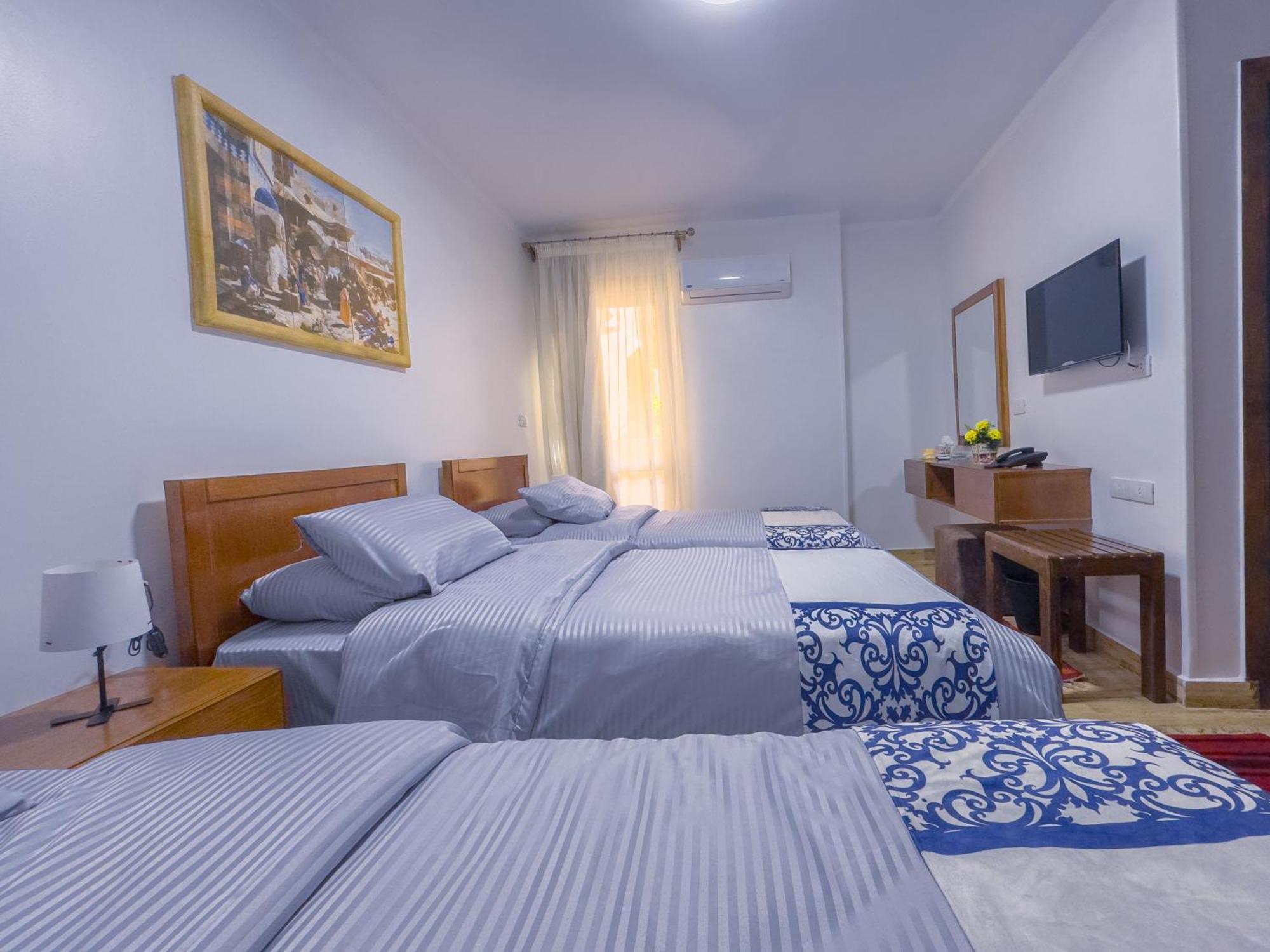 Royal Crown Hotel Giza Pyramids View Kafret el-Gabal エクステリア 写真