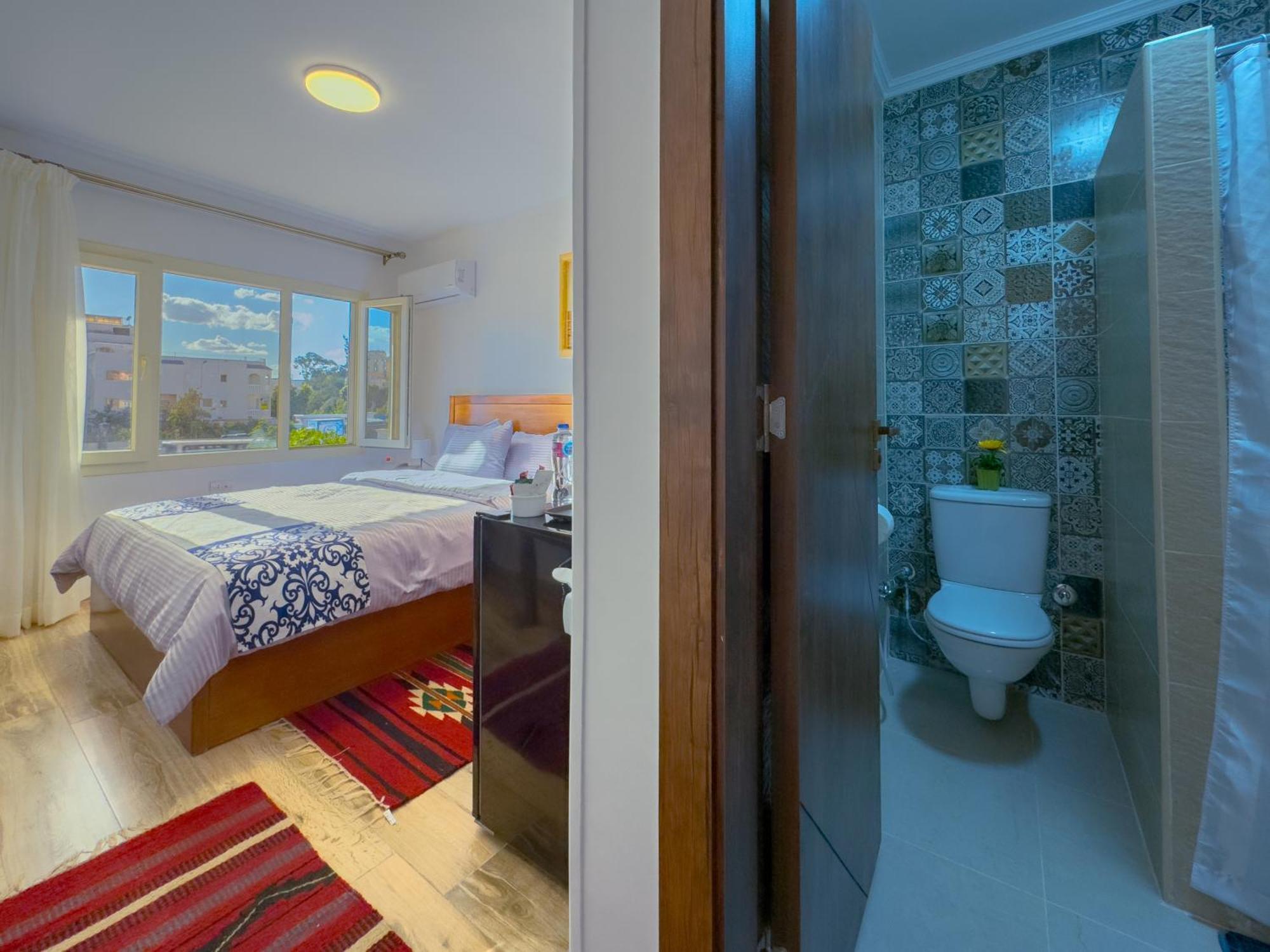 Royal Crown Hotel Giza Pyramids View Kafret el-Gabal エクステリア 写真