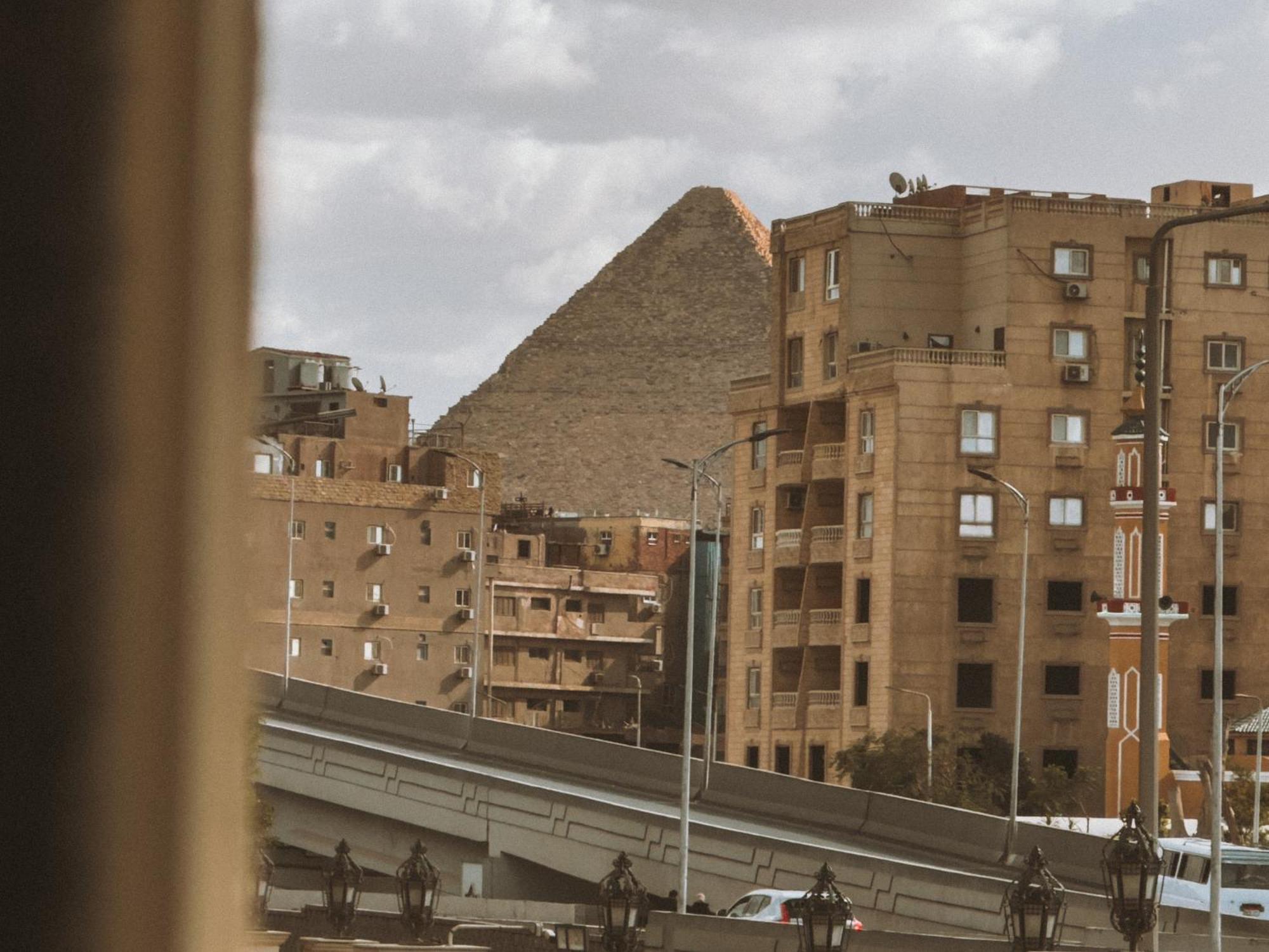 Royal Crown Hotel Giza Pyramids View Kafret el-Gabal エクステリア 写真